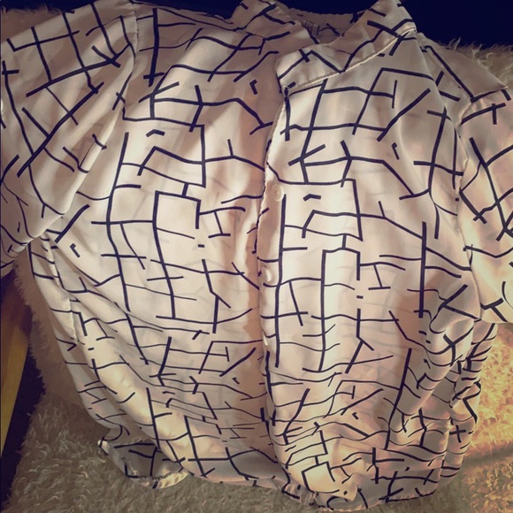 Abstract button blouse - Picture 1 of 3